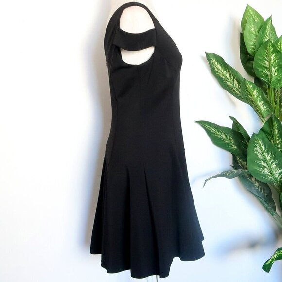 Ralph Lauren Black Cold Shoulder Sleeveless Fit & Flare V-neck Mini Dress 4 - Picture 5 of 9